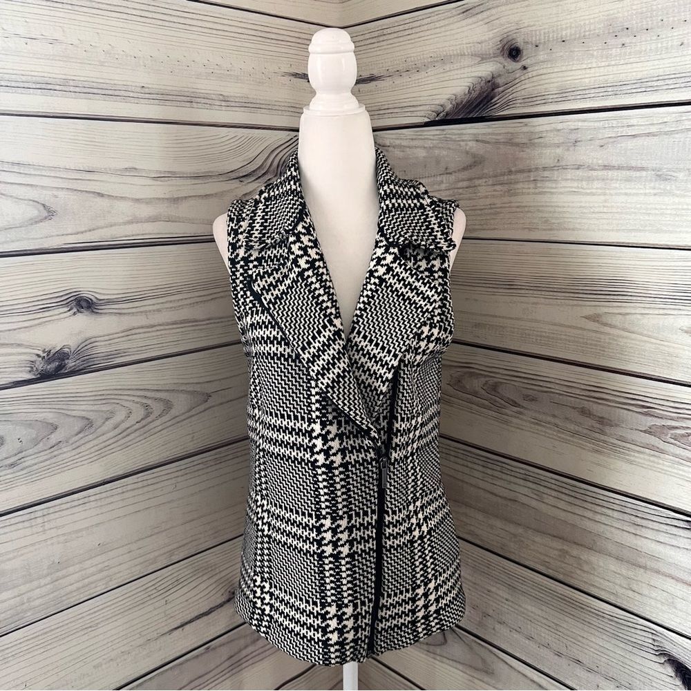 Chaps Black & White Houndstooth Asymmetric Zip Sweater Vest